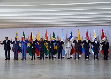 Brasília (DF) 30/05/2023 -  Fotografia oficial dos Presidentes dos países da América do Sul. No palácio do Itamaraty. Foto Rafa Neddermeyer/ Agência Brasil