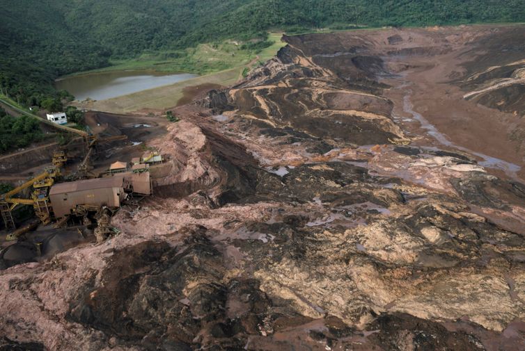 General view from above of a dam owned by Brazilian miner Vale SA that burst, in Brumadinho, Brazil January 25, 2019. REUTERS/Washington Alves