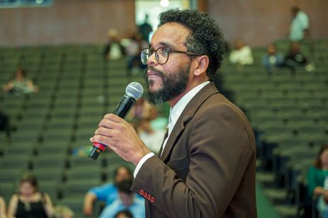 Carlos Costa/Divulgação Brasília (DF) 05/02/2025 - Edergênio Vieira, pesquisador do Núcleo de Estudos Sobre Violência e Segurança da Universidade de Brasília (NEVIS/UnB), escritor e doutorando em Sociologia (PPGSOL-UNB).
Foto: Carlos Costa/Divulgação
