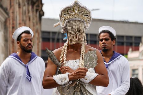 Rio de Janeiro (RJ), 02/02/2025 – Filhos de Gandhi celebra Dia de Iemanjá na zona portuária do Rio de Janeiro. Foto: Tomaz Silva/Agência Brasil