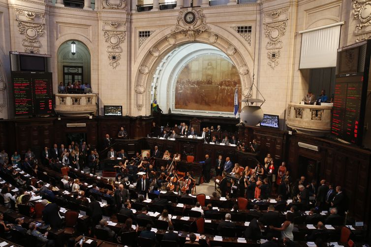 Posse dos deputados estaduais eleitos para a Assembleia Legislativa do Rio de Janeiro.
