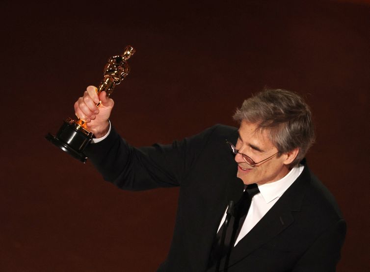 Walter Salles wins the Oscar for Best International Feature Film for 