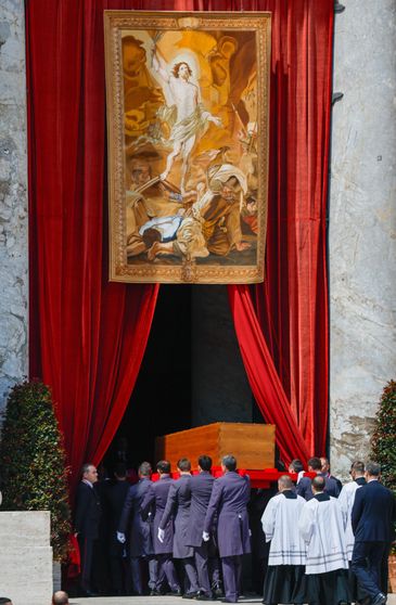 Ricardo Stuckert/PR Vaticano, 26/04/2025 - Missa Exequial em intenção de Sua Santidade o Papa Francisco. Átrio da Basílica de São Pedro, Praça de São Pedro. Foto: Ricardo Stuckert/PR