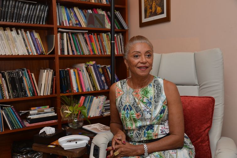 Para a professora aposentada da Universidade de Brasília (UnB) Maria de Lourdes Teodoro, o número de estudantes negros na pós-graduação ainda é insignificante (Valter Campanato/Agência Brasil)