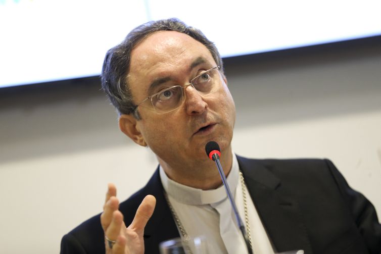 Marcelo Camargo/Agência Brasil O cardeal Sergio da Rocha, arcebispo de Brasília e presidente da CNBB, participam do lançamento da Campanha da Fraternidade 2019 com o tema