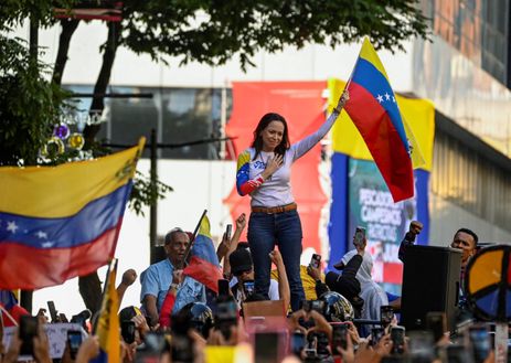 María Corina Machado discursa durante protesto em Caracas
09/01/2025
REUTERS/Maxwell Briceno
