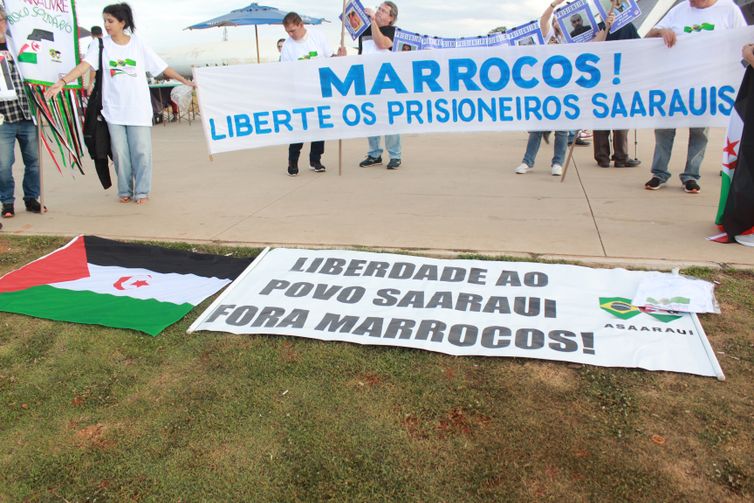 Brasília (DF), 29/05/2025 - Manifestação de apoiadores da independência do Saara Ocidental, na Praça dos Três Poderes. Movimentos sociais simpáticos à Frente Polisário pedem liberação de presos por Marrocos e reconhecimento da causa pelo Brasil. Foto: Frente Polisário/Divulgação