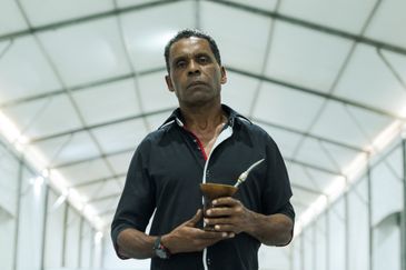 Canoas (RS), 25/04/2025 - Cláudio Joel Bello (42 anos) faz parte das 240 pessoas que foram atingidas pela enchente de abril de 2024 e continua no centro humanitário de acolhimento esperança, localizado no bairro Iguara.
Há um ano, o estado foi atingido por temporais, que afetaram mais de 400 municípios gaúchos, e tiveram bairros inteiros alagados. A maior tragédia climática da história deixou pelo menos 147 mortos e afetou mais de 2,1 milhões de pessoas.
Foto: Joédson Alves/Agência Brasil