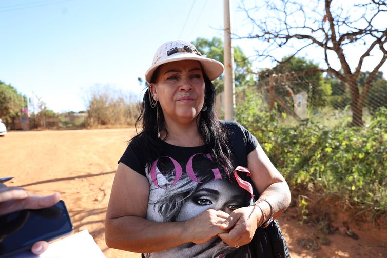 Padre Bernardo (GO), 26/06/2025 - Lixão que desabou em Padre Bernardo. Rosileuda fala sobre a área que lixo desabou em Padre Bernardo. Foto: Valter Campanato/Agência Brasil