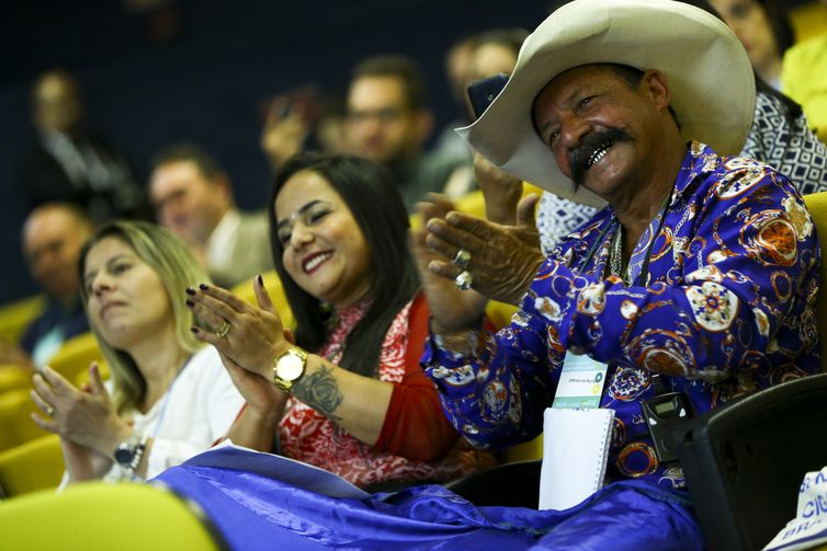 Evento em comemoração ao Dia Nacional do Cigano.