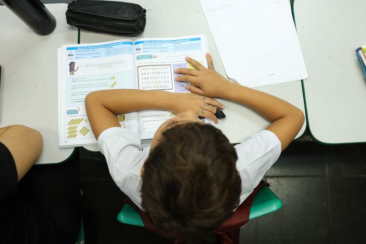 Rio de Janeiro (RJ), 04/06/2025 – Alunos em sala de aula no Centro Integrado de Educação Pública (CIEP) 001, no Catete, na zona sul da capital fluminense. Foto: Tomaz Silva/Agência Brasil