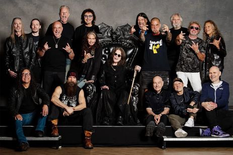 ozzyosbourne/Instagram Brasília (DF), 22/07/2025 - Cantor Ozzy Osbourne (c) acompanhado de vários músicos. Foto: ozzyosbourne/Instagram