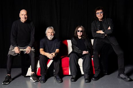 ozzyosbourne/Instagram Brasília (DF), 22/07/2025 - Cantor Ozzy Osbourne com integrantes da primeira formação da banda Black Sabbath. Foto: ozzyosbourne/Instagram