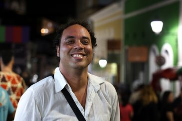Salvador (BA), 06/08/2025 - O escritor Davi Boaventura particpa da Abertura da Festa Literária Internacional do Pelourinho - Flipelô, que homenageia Dias Gomes, no Largo do Pelourinho. Foto: Rovena Rosa/Agência Brasil