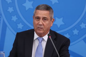 Brasília (DF), 02/04/2020 - Ministro da Casa Civil Braga Netto durante coletiva de Imprensa no Palácio do Planalto sobre as ações de enfrentamento no combate ao Covid-19. Foto: Isac Nóbrega/PR