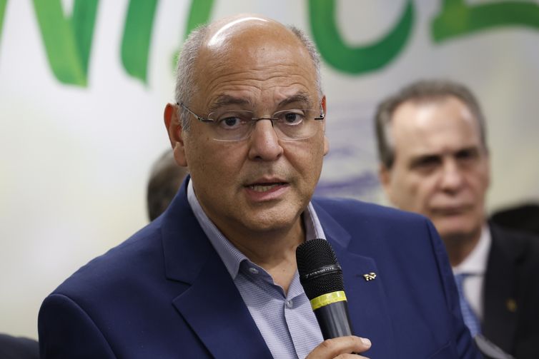 Rio de Janeiro (RJ), 28/08/2025 – O prefeito de Franca (SP), Alexandre Augusto Ferreira, participa de encontro com o presidente do BNDES, Aluízio Mercadante, e a Frente Nacional de Prefeitas e Prefeitos (FPN), sobre as medidas de apoio do Plano Brasil Soberano. Foto: Fernando Frazão/Agência Brasil