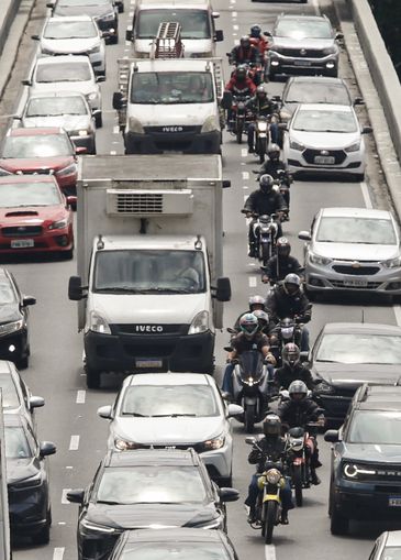 São Paulo (SP), 16/01/2025 - Aplicativo 99, lança serviço de Moto Taxi em São Paulo, contrariando norma da prefeitura que proíbe o serviço.
Foto: Paulo Pinto/Agência Brasil
