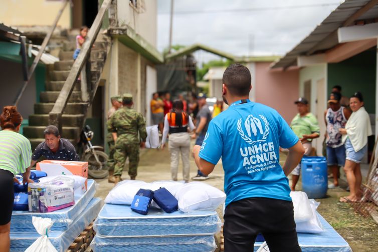 São Paulo (SP), 15/08/2025 - Impacto de eventos climáticos na vida das pessoas refugiadas é tema de exposição no Aeroporto de Congonhas.
Foto: UNHCR/Henry Macías