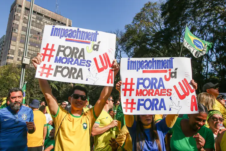 São Paulo (SP), 03/08/2025 - Apoiadores do ex-presidente Jair Bolsonaro realizaram manifestação na avenida Paulista e em diversas cidades do país. Os atos foram convocados por aliados de Bolsonaro.
Foto: Cadu Pinotti/Agência Brasil
