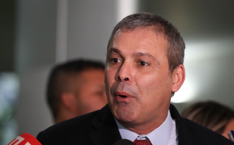 Brasília (DF), 26/06/2025  - O líder do PT na Câmara, Lindbergh Farias, durante coletiva no Salão Verde. Falou sobre a votação do IOF.. Foto: Lula Marques/Agência Brasil