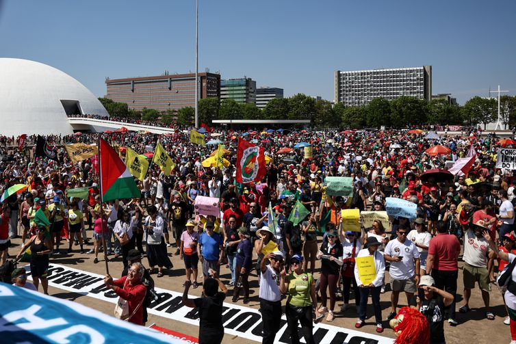 Brasília (DF), 21/09/2025 -Organizações e movimentos sociais realizam atos contra o projeto de Anista aos golpistas de 8/1 e a PEC da Blindagem, que busca dar ao congresso a prerrogativa de autorizar abertura de processos contra parlamentares.  Foto: Marcelo Camargo/Agência Brasil