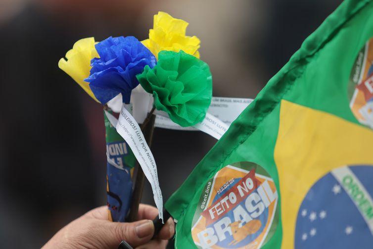 Paulo Pinto/Agência Brasil São Paulo (SP), 07/09/2025 - Centrais sindicais e os movimentos populares que compõem as Frentes Brasil Popular e Povo Sem Medo realizam ato em defesa da soberania e da pauta da classe trabalhadora, na Praça da República. Foto: Paulo Pinto/Agência Brasil