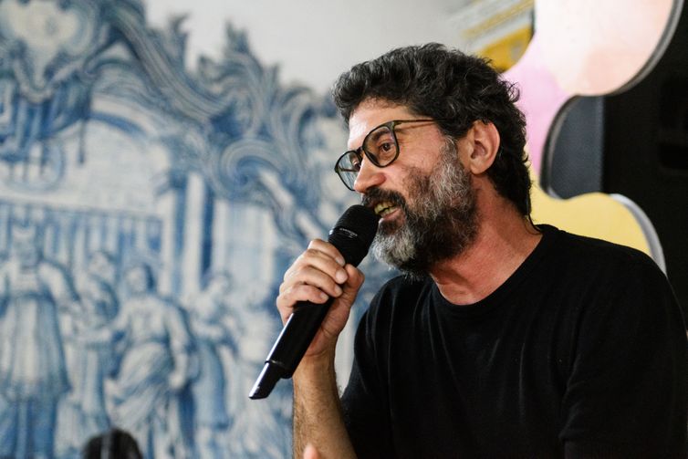 Rio de Janeiro (RJ), 15/09/2025 – Poeta Lirinha, do Cordel do Fogo Encantado, participa de roda de conversa no MIMO Festival
Foto: Rogério Von Krüger/MIMO Festival Divulgação