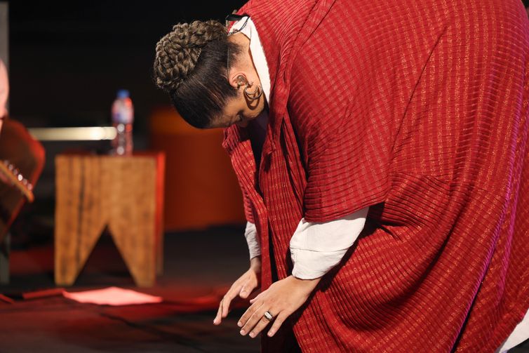 Tiradentes (MG), 14/09/2025 – A cantora Fabiana Cozza apresenta seu show Dos santos no Festival Artes Vertentes, no centro de Tiradentes (MG). Foto: Tomaz Silva/Agência Brasil