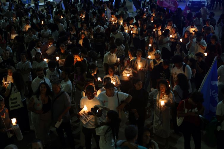 Brasília (DF), 31/10/2025 - Pessoas durante manifestação contra a operação policial Contenção no Rio de Janeiro. Foto: Valter Campanato/Agência Brasil
