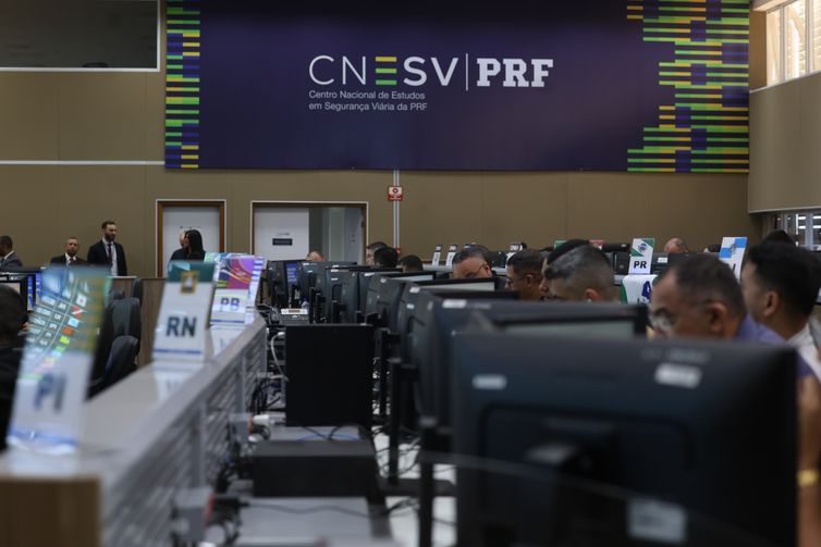 Rio de Janeiro - 05/10/2025 - Painel de monitoramento com representante de todos os estados e DF. Foto: Valter Campanato/Agência Brasil.