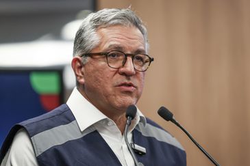 Brasília (DF), 30/09/2025 – O ministro Alexandre Padilha (Saúde), durante entrevista para falar sobre os casos de bebidas alcoólicas adulteradas com metanol, agora concentradas no estado de São Paulo, devem transcender os limites do estado.
Foto: José Cruz/Agência Brasil