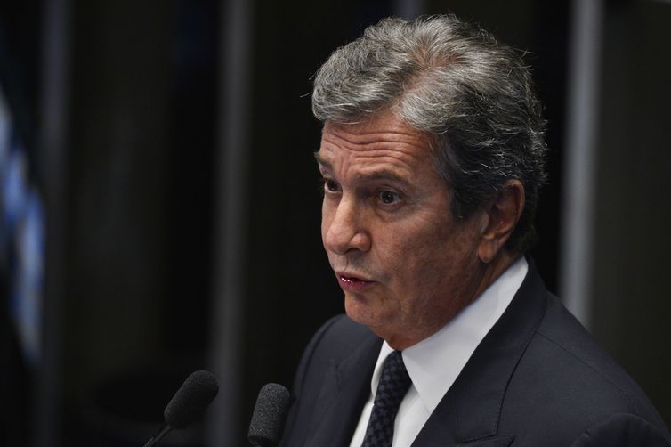 Brasília - O senador Fernando Collor de Mello, fala durante o quinto dia de julgamento final do processo de impeachment da presidenta afastada, Dilma Rousseff, no Senado (Fabio Rodrigues Pozzebom/Agência Brasil)