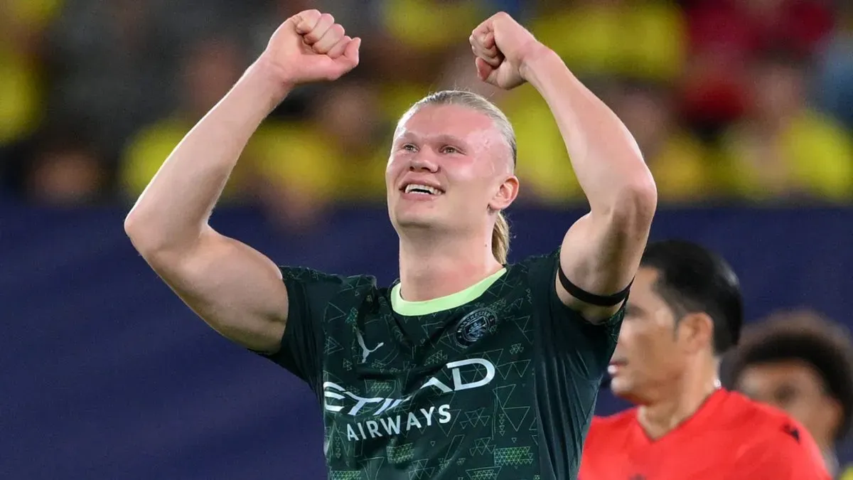 Erling Haaland, estrela do Manchester City, marcando um gol