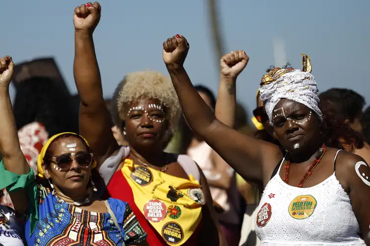 Rio de Janeiro (RJ), 27/07/2025 – XI Marcha das Mulheres Negras, em Copacabana, mobilização contra o racismo, por justiça e bem viver. Foto: Fernando Frazão/Agência Brasil