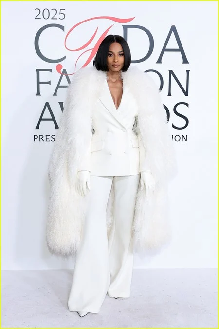 Celebridades nos CFDA Awards