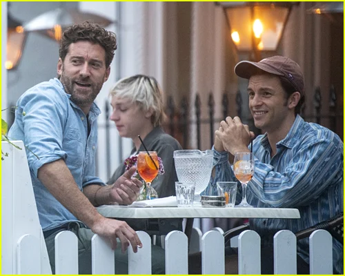 Jonathan Bailey e James Ellis