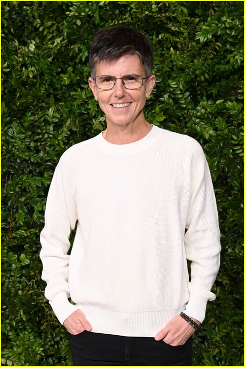 Almoço Feminino da Academia apresentado por fotos da Chanel