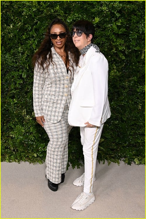 Almoço Feminino da Academia apresentado por fotos da Chanel