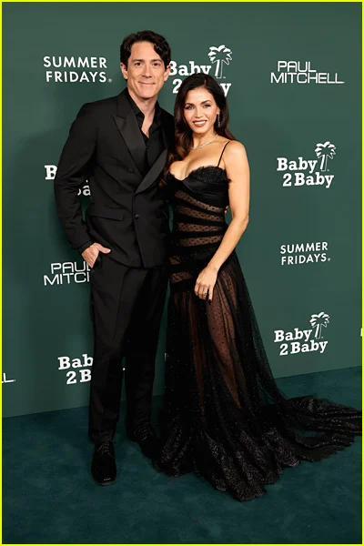 celebridades participando da Baby2Baby Gala