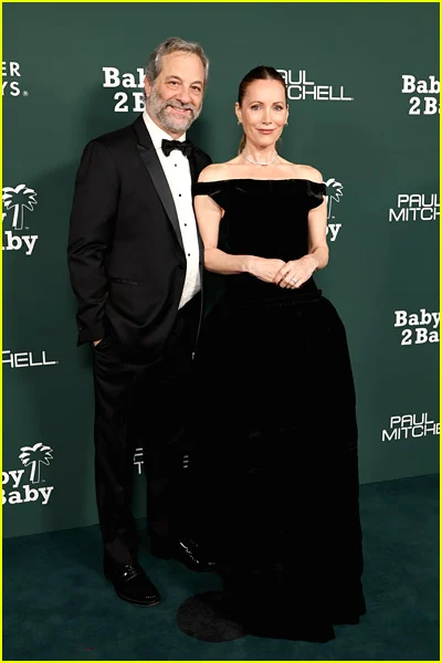 celebridades participando da Baby2Baby Gala