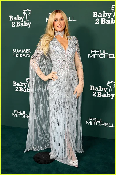 celebridades participando da Baby2Baby Gala