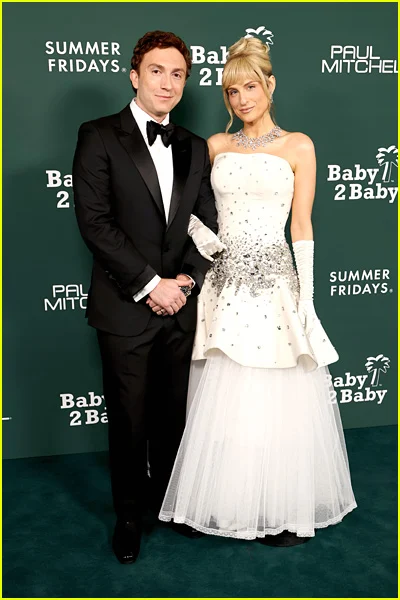 celebridades participando da Baby2Baby Gala
