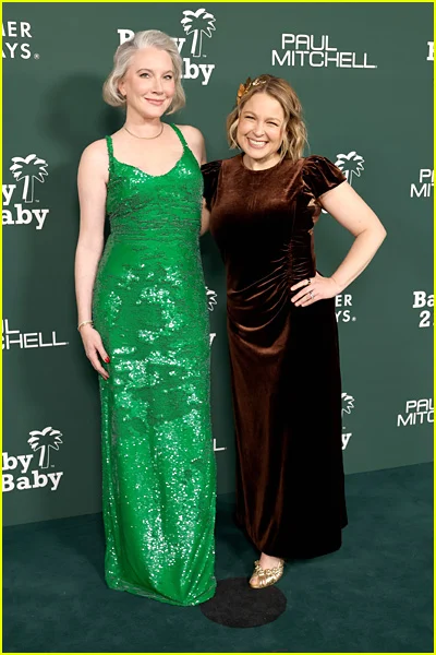 celebridades participando da Baby2Baby Gala