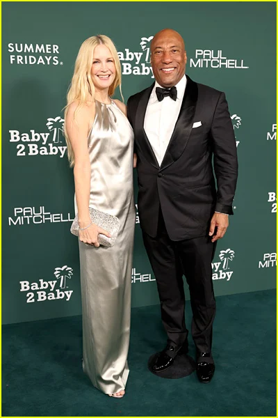 celebridades participando da Baby2Baby Gala
