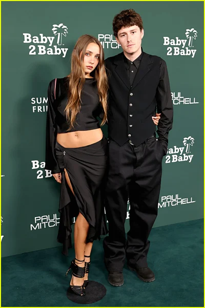 celebridades participando da Baby2Baby Gala