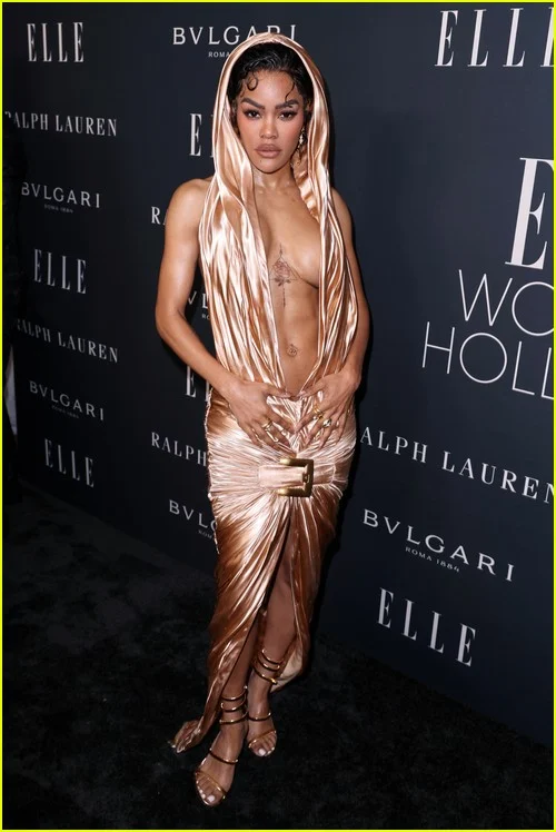 Elle Mulheres na celebração de Hollywood