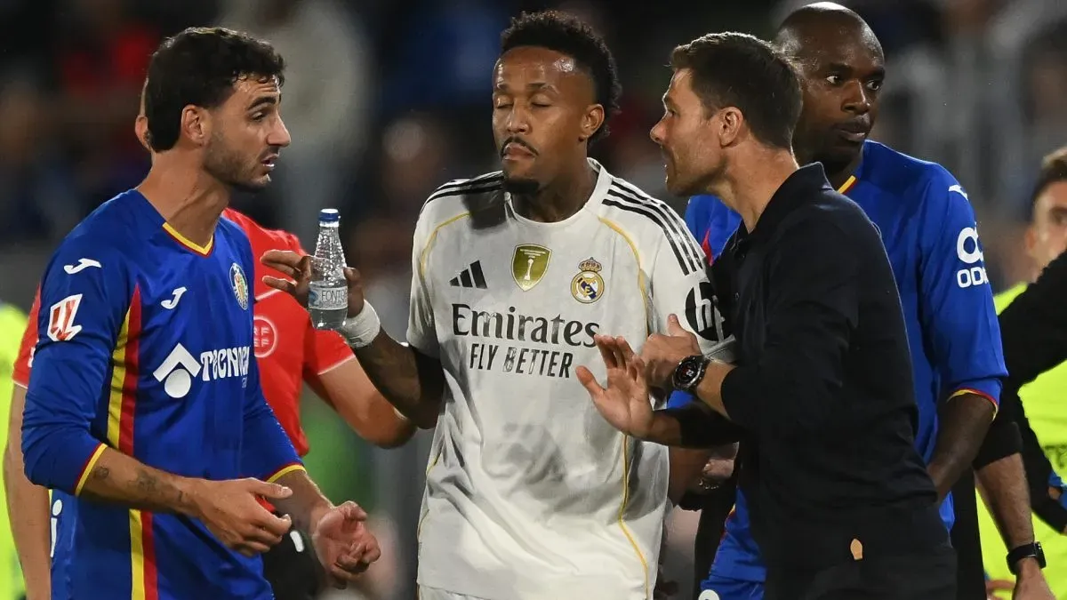 Xabi Alonso, técnico do Real Madrid, e Éder Militão