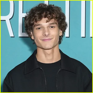 Mason Thames diz que foi um 'processo' livrar-se do personagem Soluço após as filmagens de 'Como treinar seu dragão'