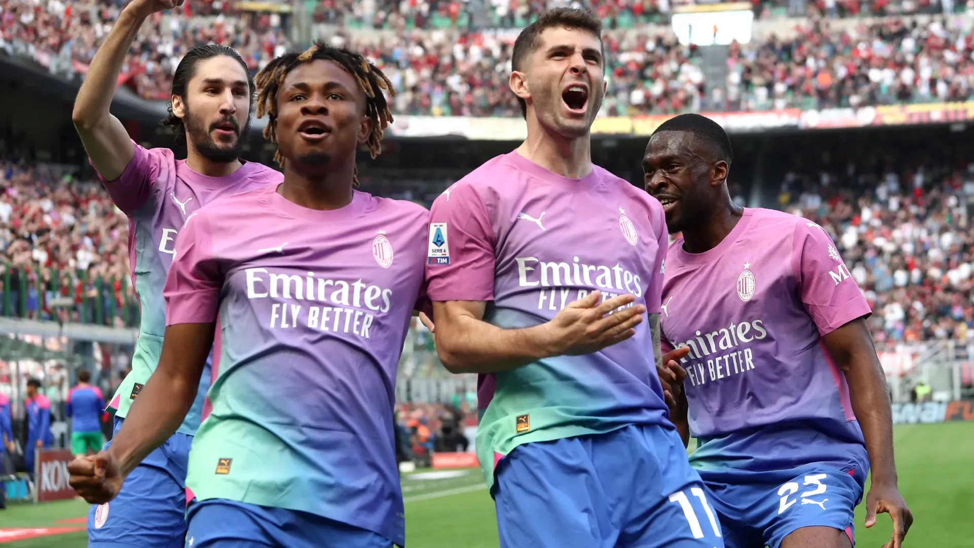 AC Milan comemorando gols