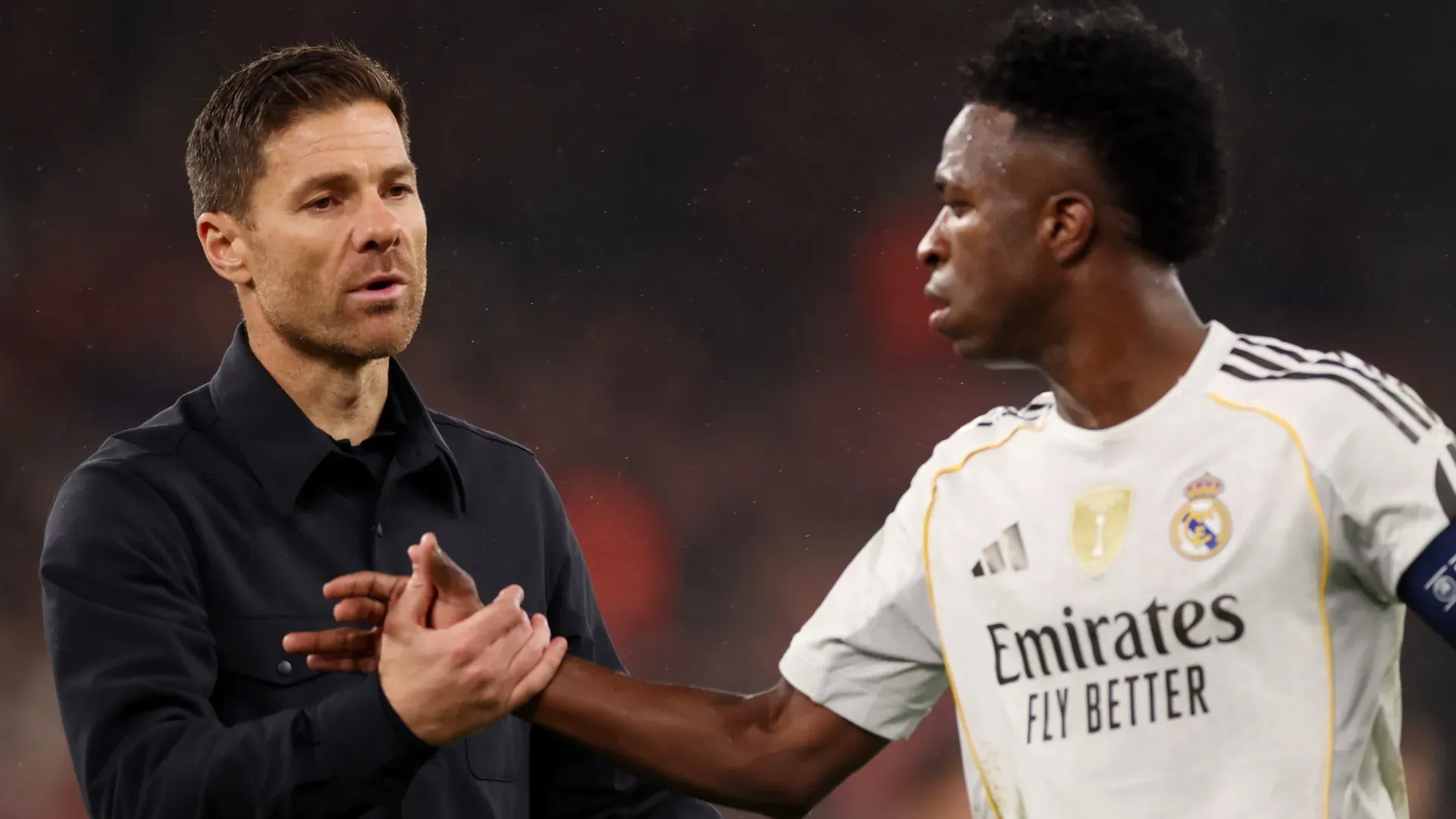 Xabi Alonso e Vinicius Junior, do Real Madrid